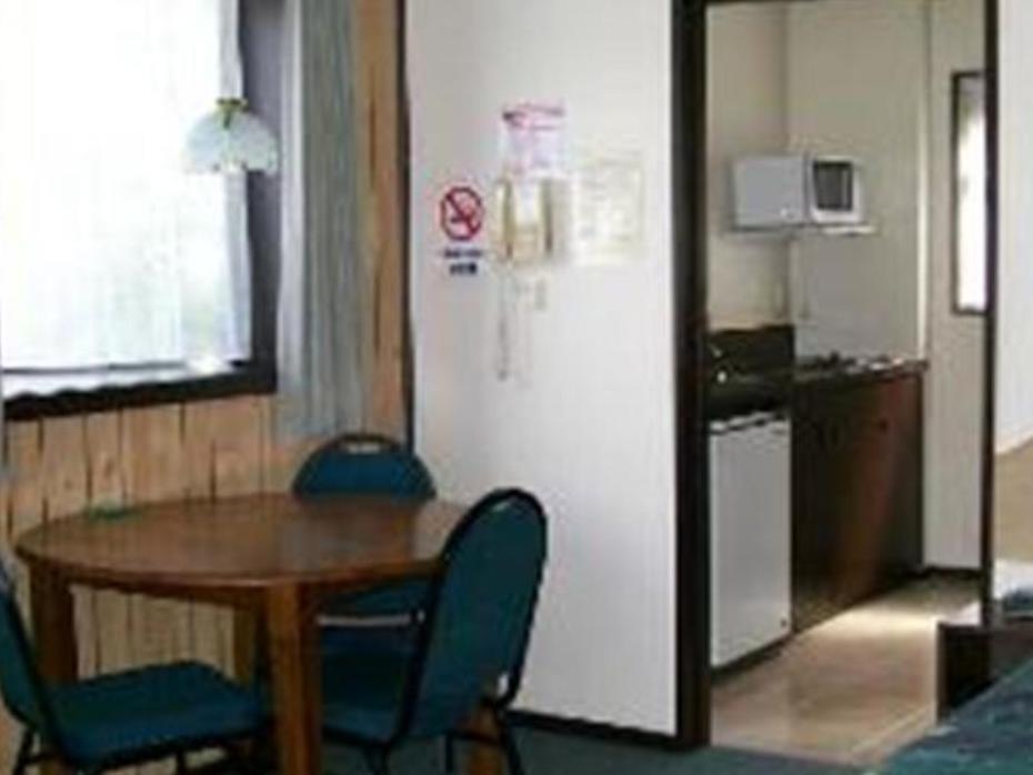 Gothic Heights Motel Christchurch Exterior foto